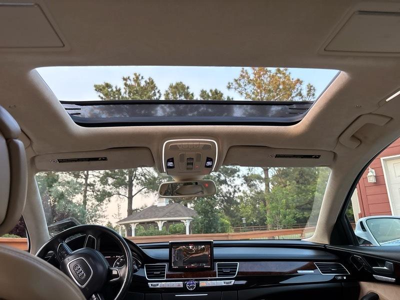 Audi A8 4.0T Sedan L quattro Tiptronic 2014