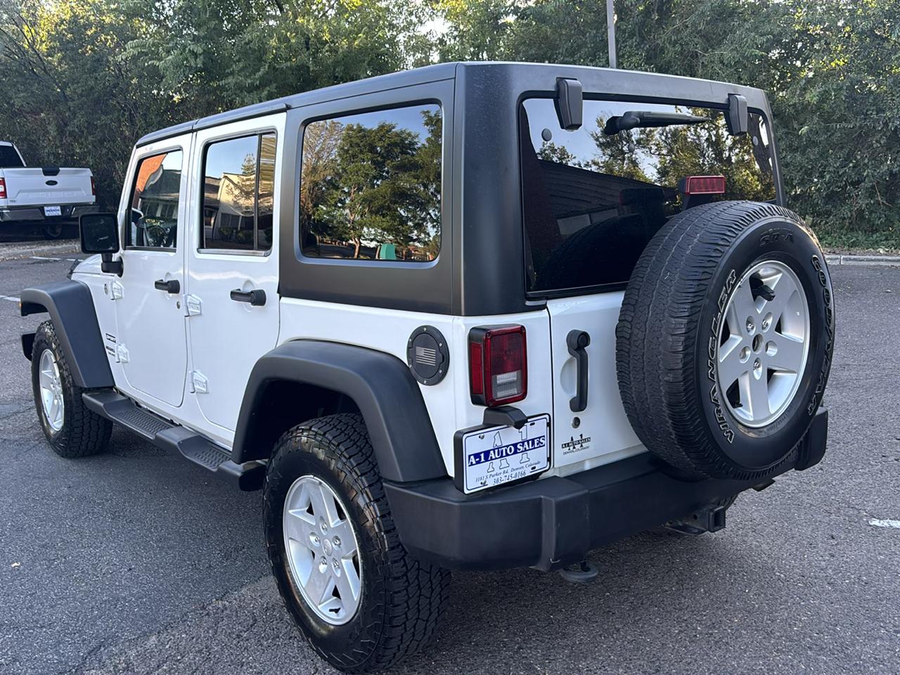 Jeep Wrangler Unlimited Sport 4WD 2015