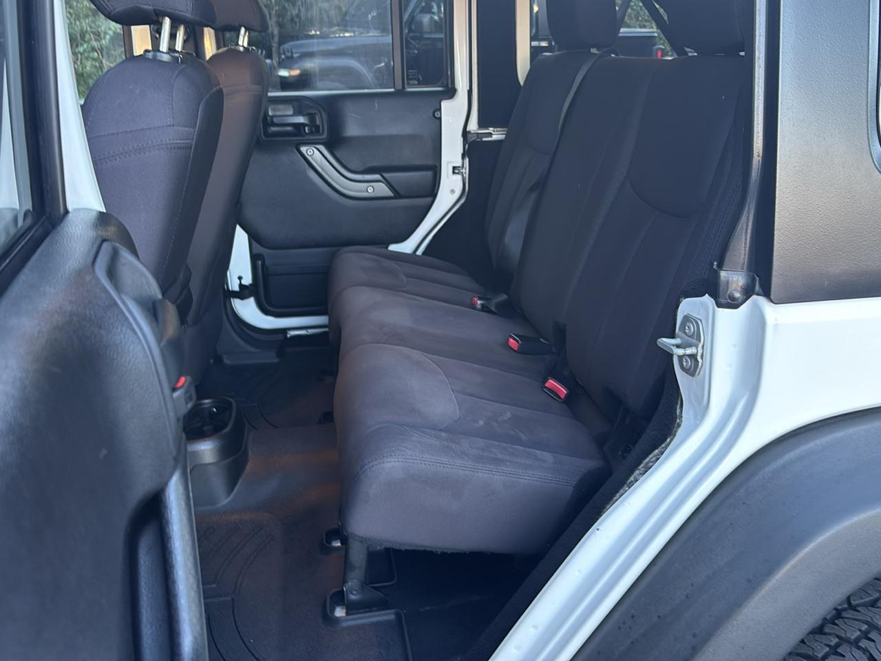Jeep Wrangler Unlimited Sport 4WD 2015