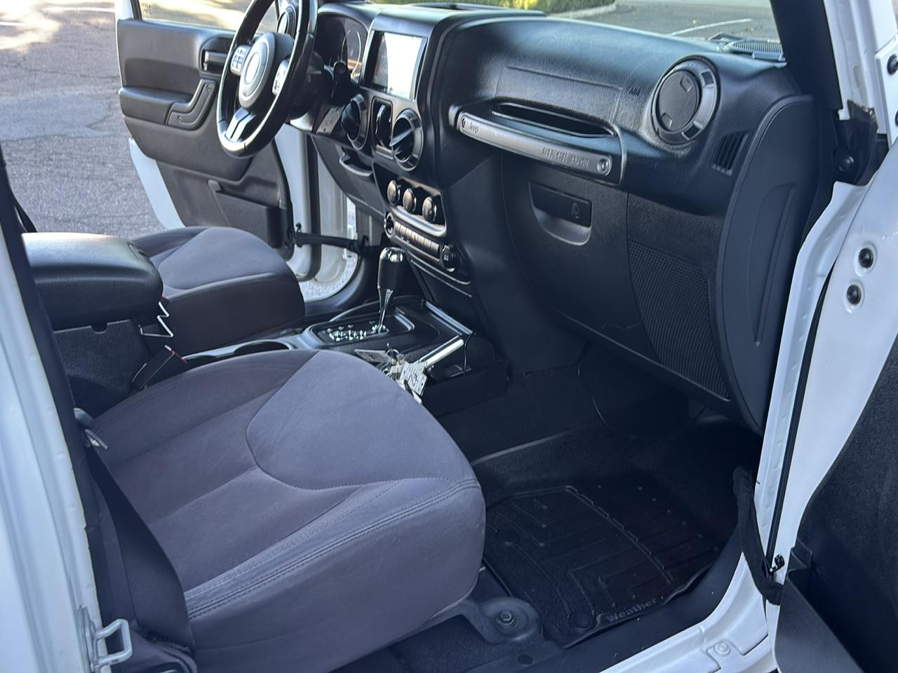 Jeep Wrangler Unlimited Sport 4WD 2015