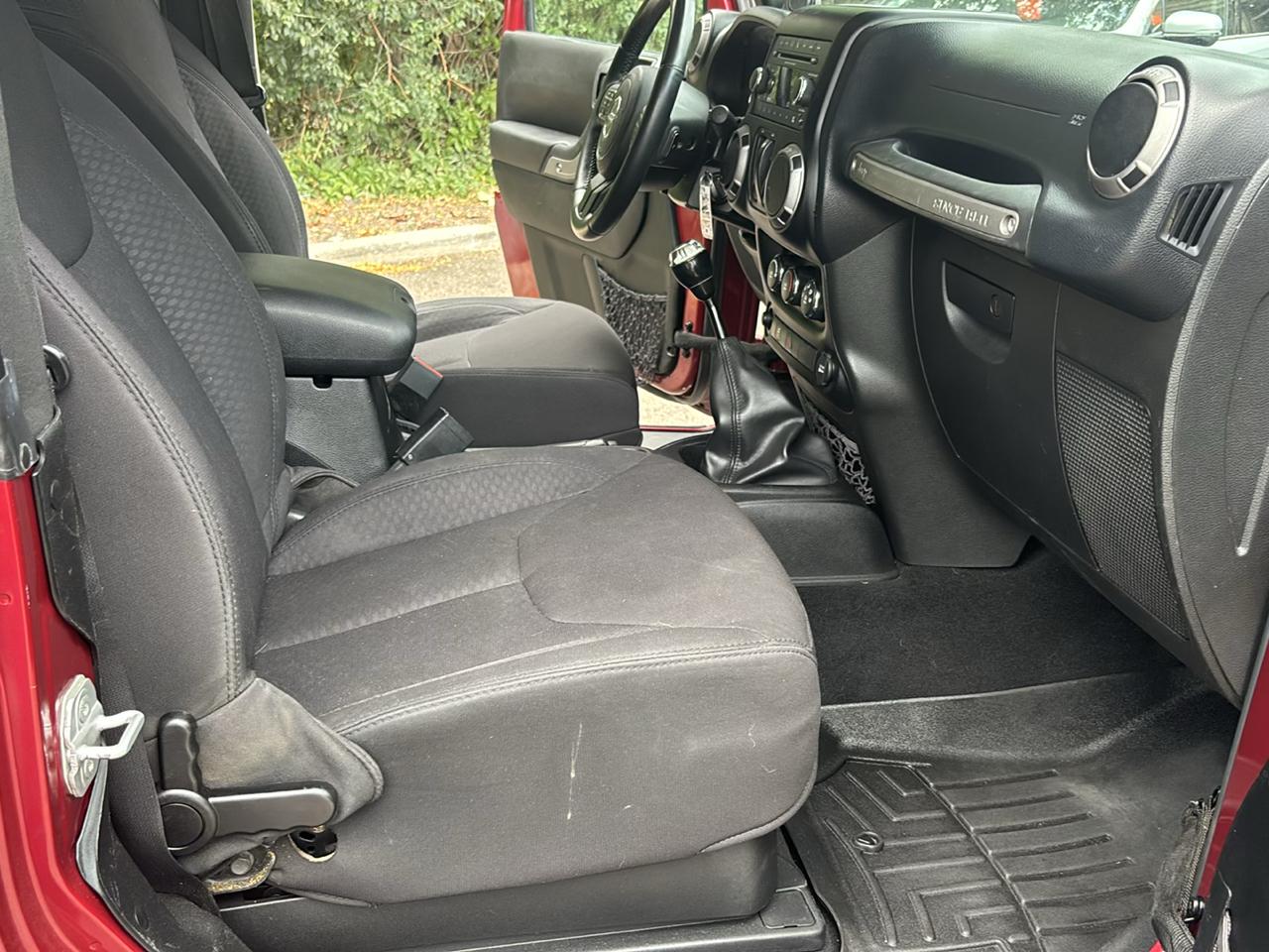Jeep Wrangler Sport 4WD 2013