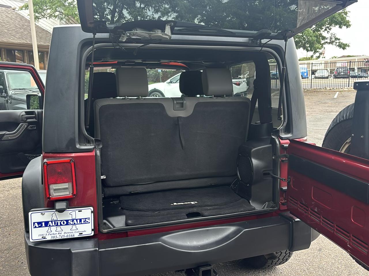 Jeep Wrangler Sport 4WD 2013