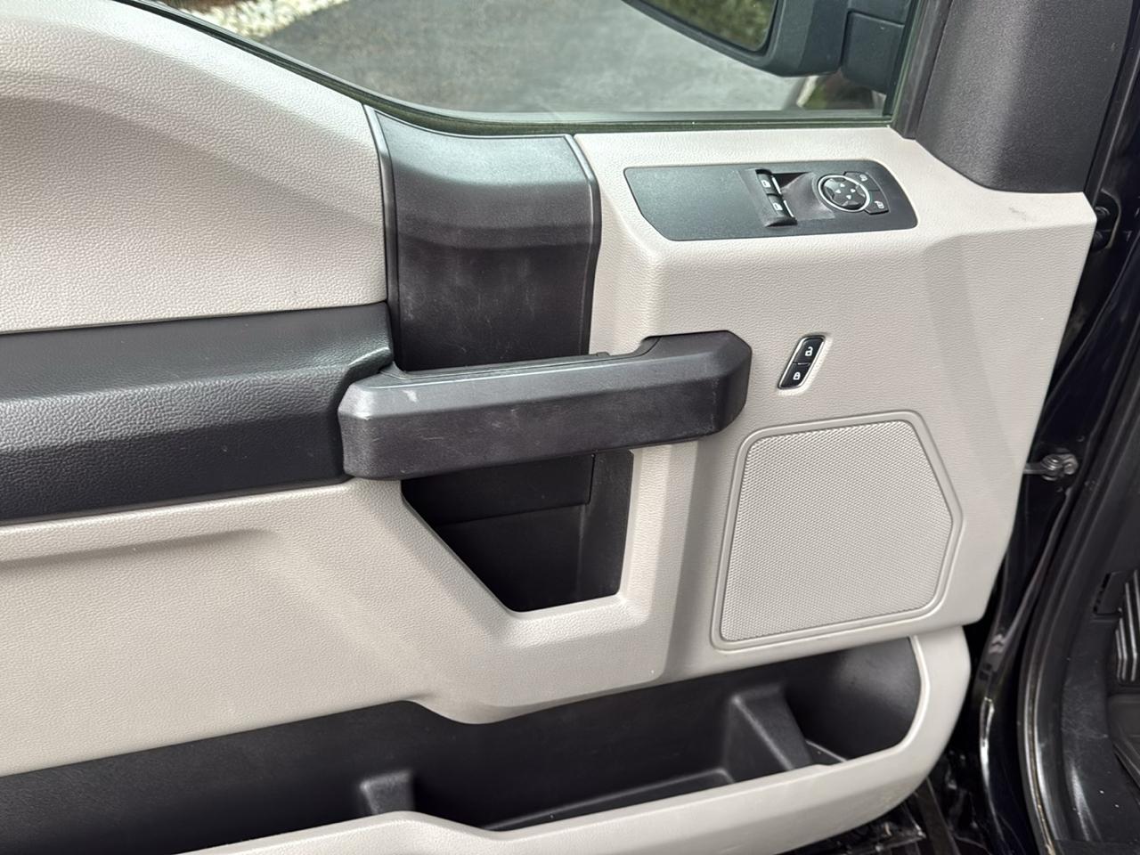 Ford F-150 photo 5