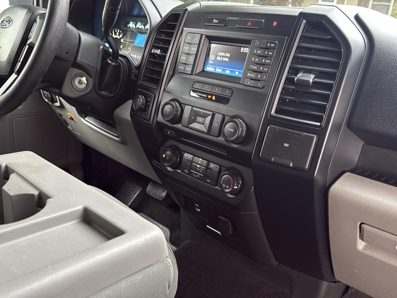 Ford F-150 photo 10