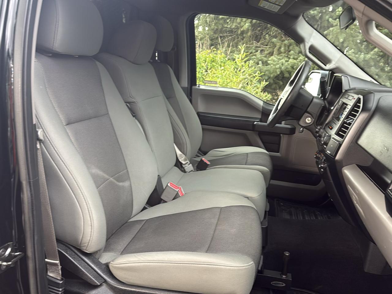 Ford F-150 photo 11