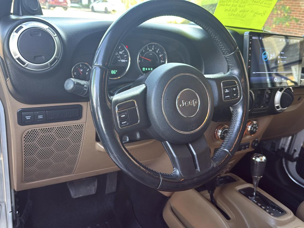 Jeep Wrangler photo 13