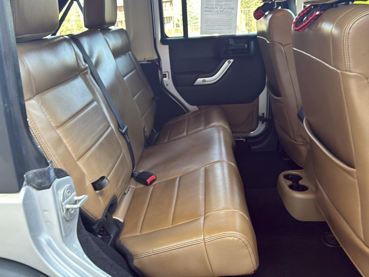 Jeep Wrangler photo 19