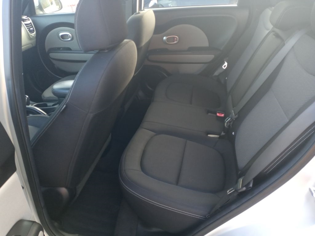 2017 Kia Soul Plus photo 3