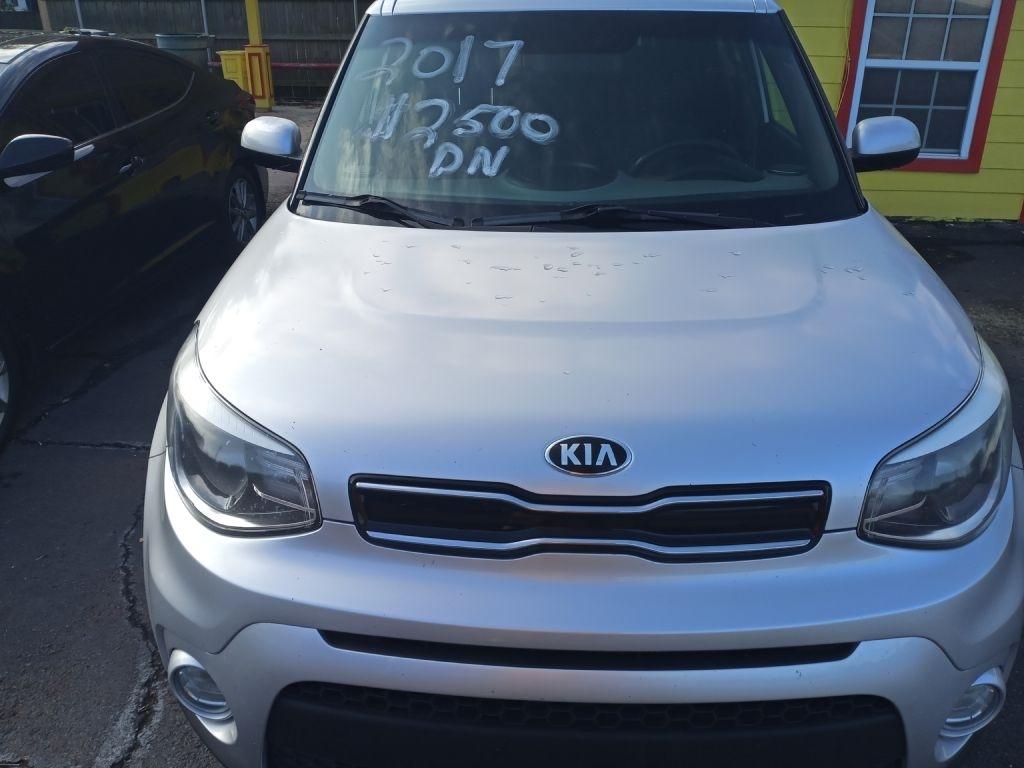 2017 Kia Soul +