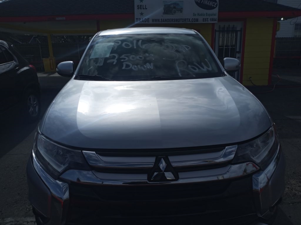 Mitsubishi Outlander SE 2WD 2016