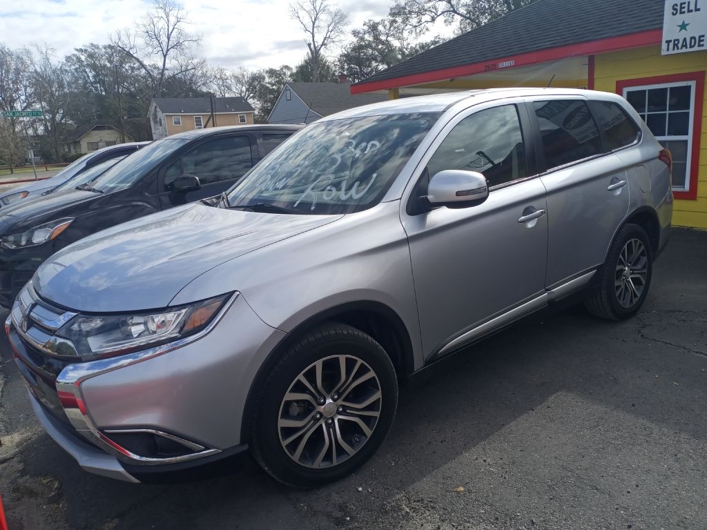 Mitsubishi Outlander SE 2WD 2016