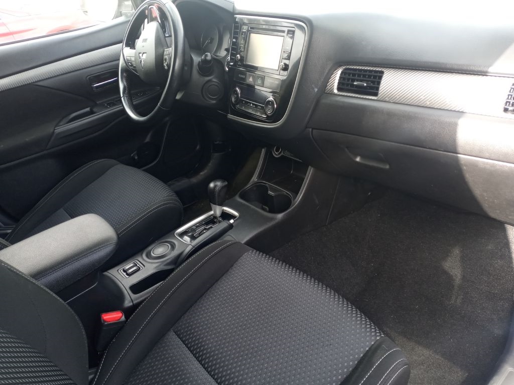 Mitsubishi Outlander SE 2WD 2016