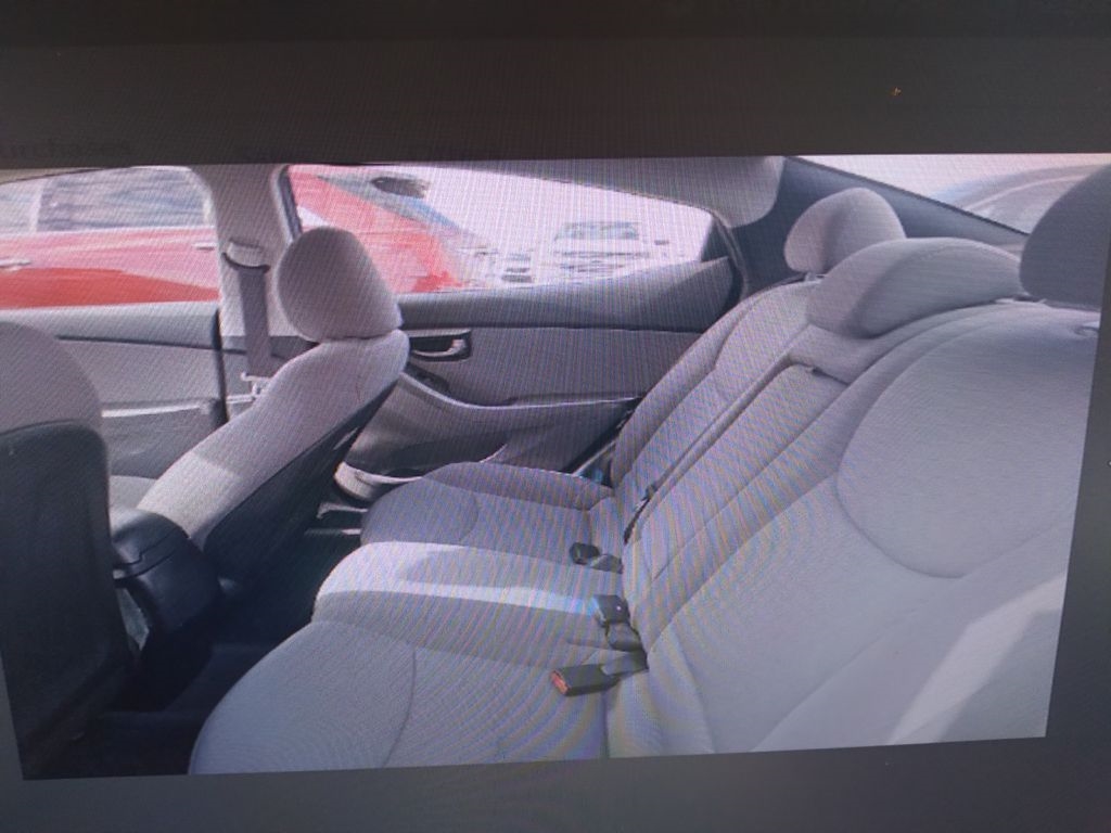 Hyundai Elantra SE 6AT 2015