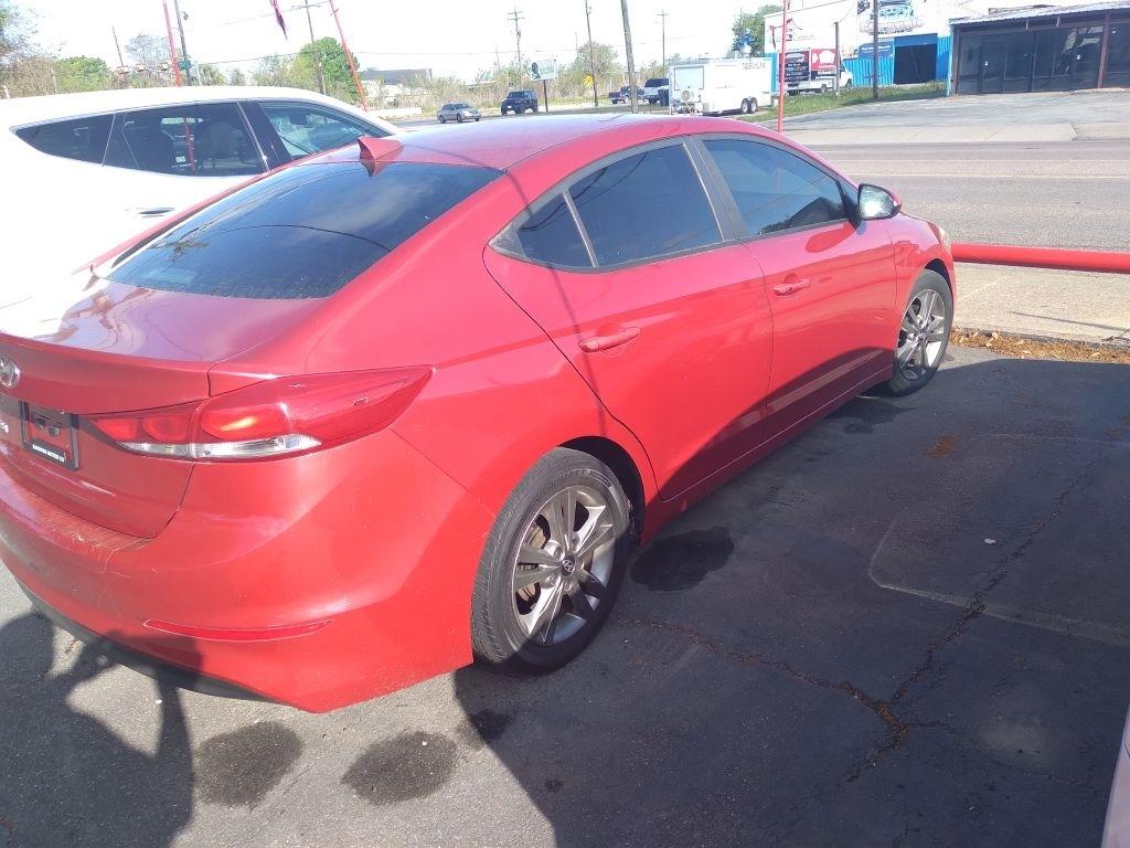 Hyundai Elantra Value Edition 6A 2017
