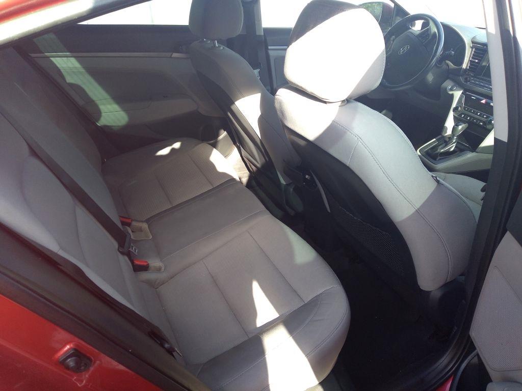 Hyundai Elantra Value Edition 6A 2017