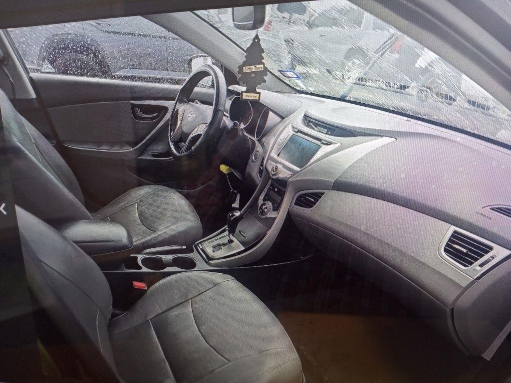 Hyundai Elantra GLS M/T 2013