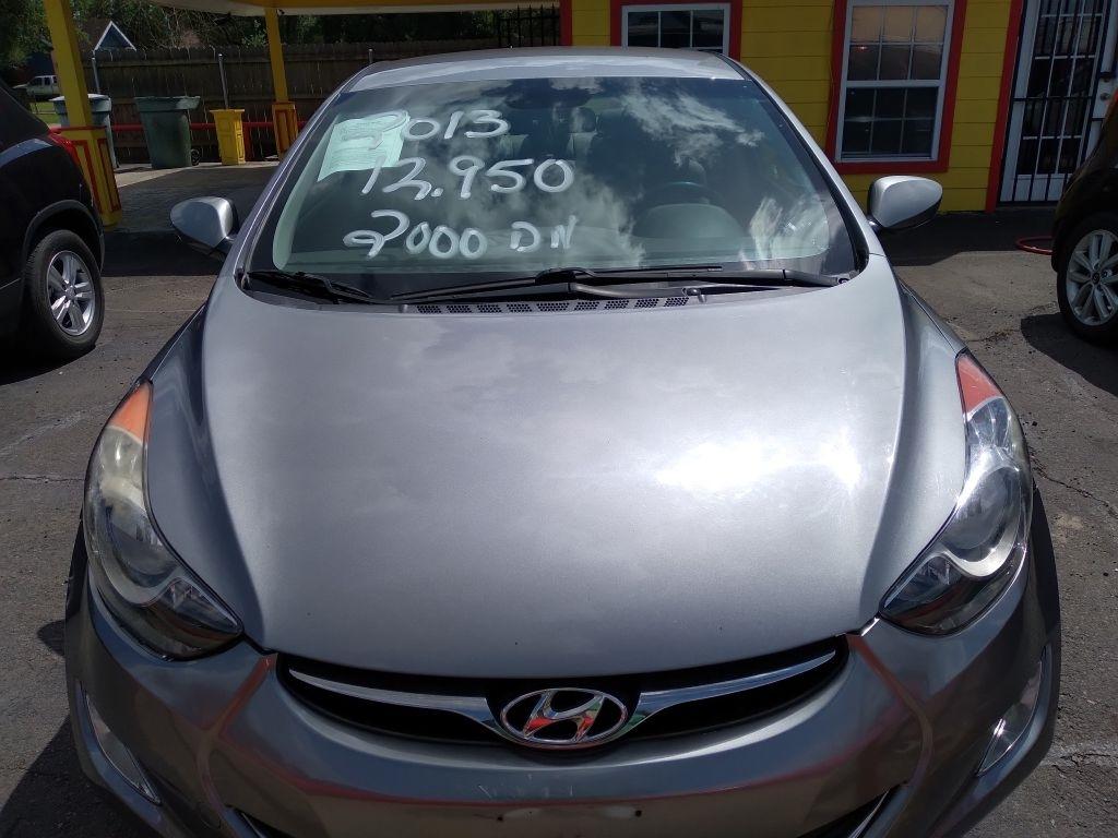 Hyundai Elantra GLS M/T 2013