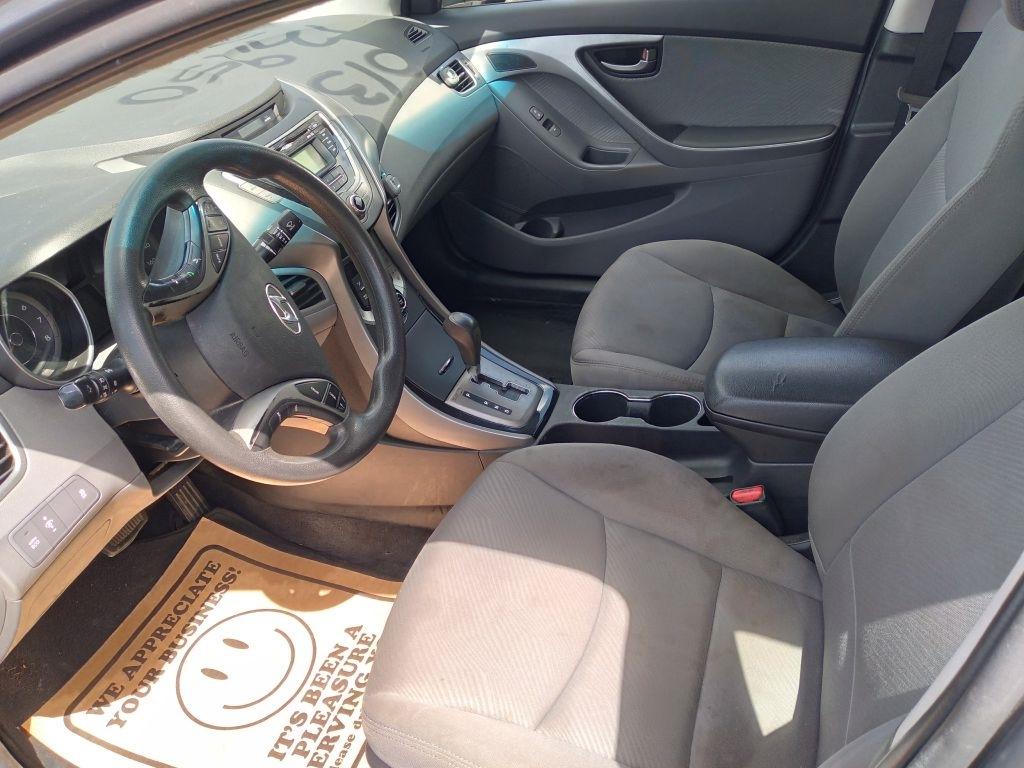 Hyundai Elantra GLS M/T 2013