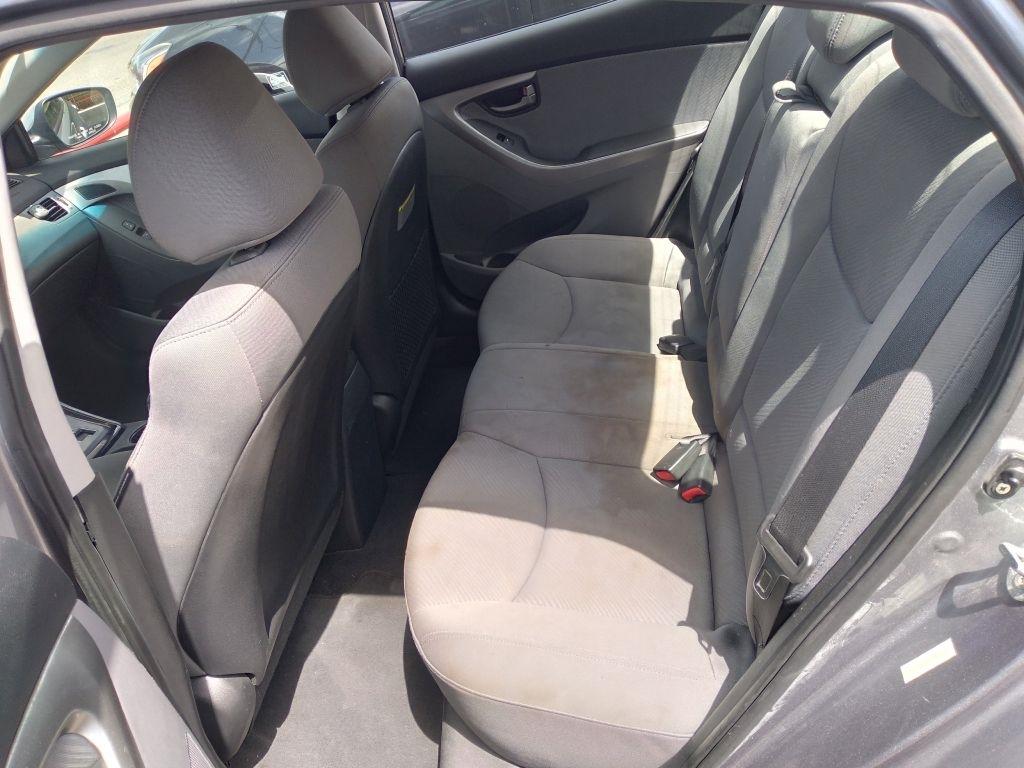 Hyundai Elantra GLS M/T 2013