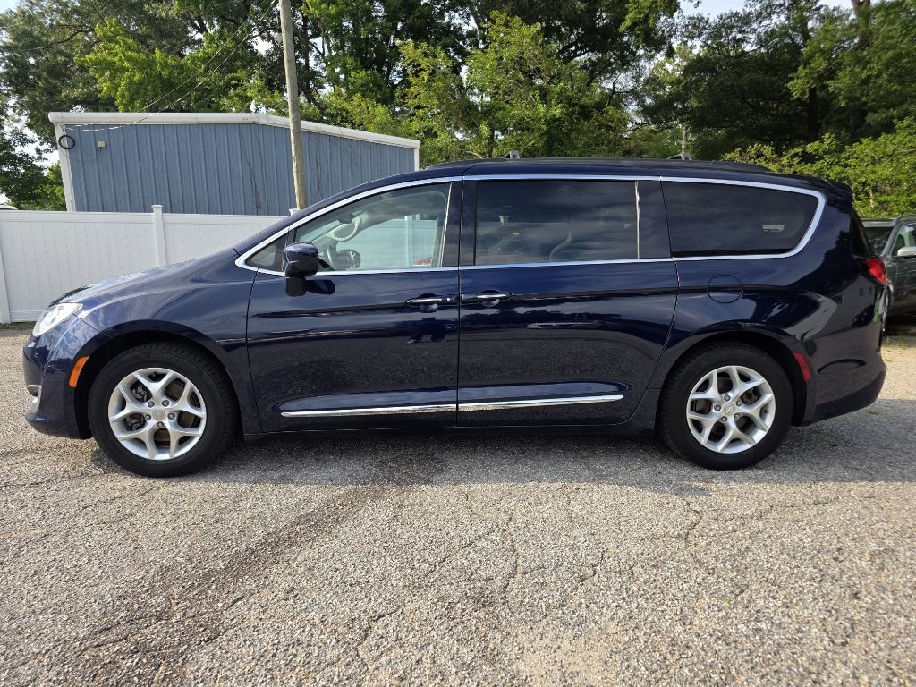 Chrysler Pacifica Touring-L FWD 2017 Chrysler Pacifica Touring-L FWD 2017