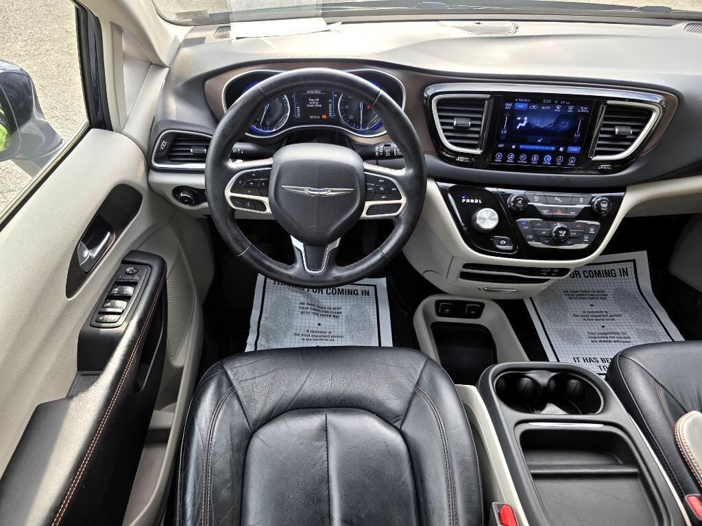 Chrysler Pacifica Touring-L FWD 2017 Chrysler Pacifica Touring-L FWD 2017