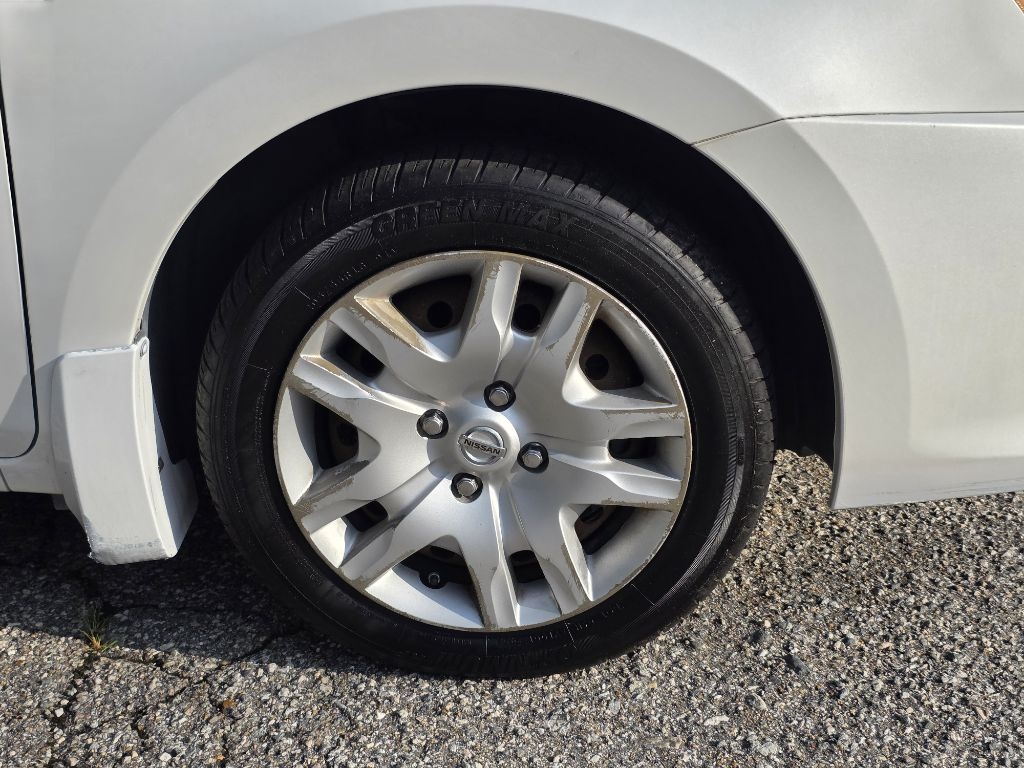 Nissan Sentra 4dr Sdn I4 CVT 2.0 S 2012 Nissan Sentra 4dr Sdn I4 CVT 2.0 S 2012