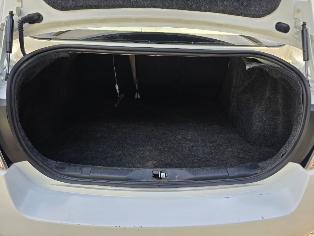 Nissan Sentra 4dr Sdn I4 CVT 2.0 S 2012 Nissan Sentra 4dr Sdn I4 CVT 2.0 S 2012