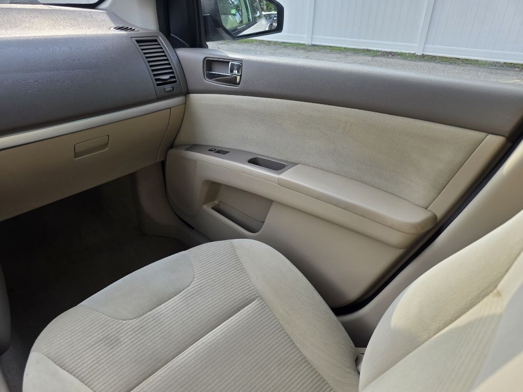 Nissan Sentra 4dr Sdn I4 CVT 2.0 S 2012 Nissan Sentra 4dr Sdn I4 CVT 2.0 S 2012