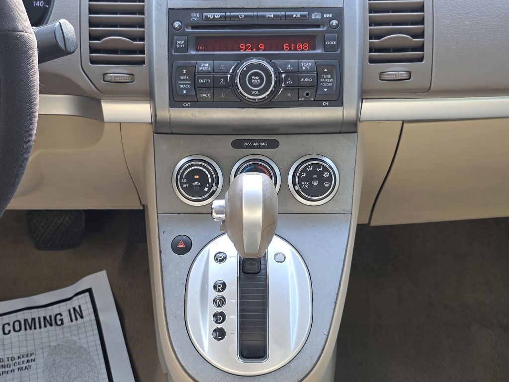 Nissan Sentra 4dr Sdn I4 CVT 2.0 S 2012 Nissan Sentra 4dr Sdn I4 CVT 2.0 S 2012