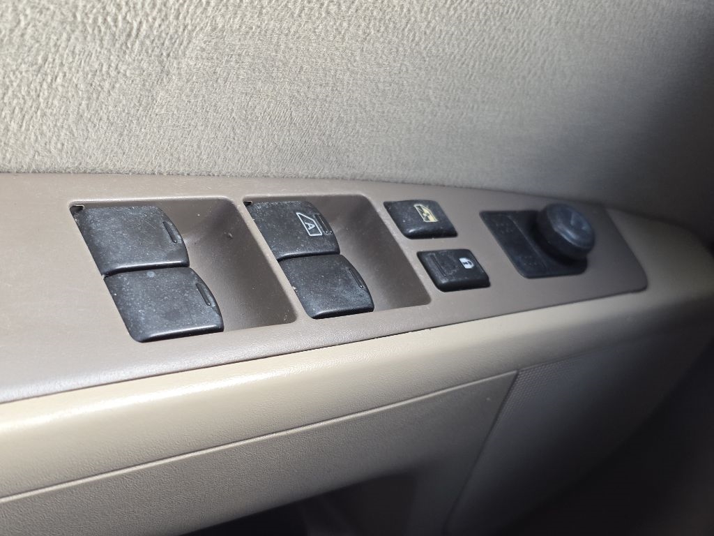 Nissan Sentra 4dr Sdn I4 CVT 2.0 S 2012 Nissan Sentra 4dr Sdn I4 CVT 2.0 S 2012