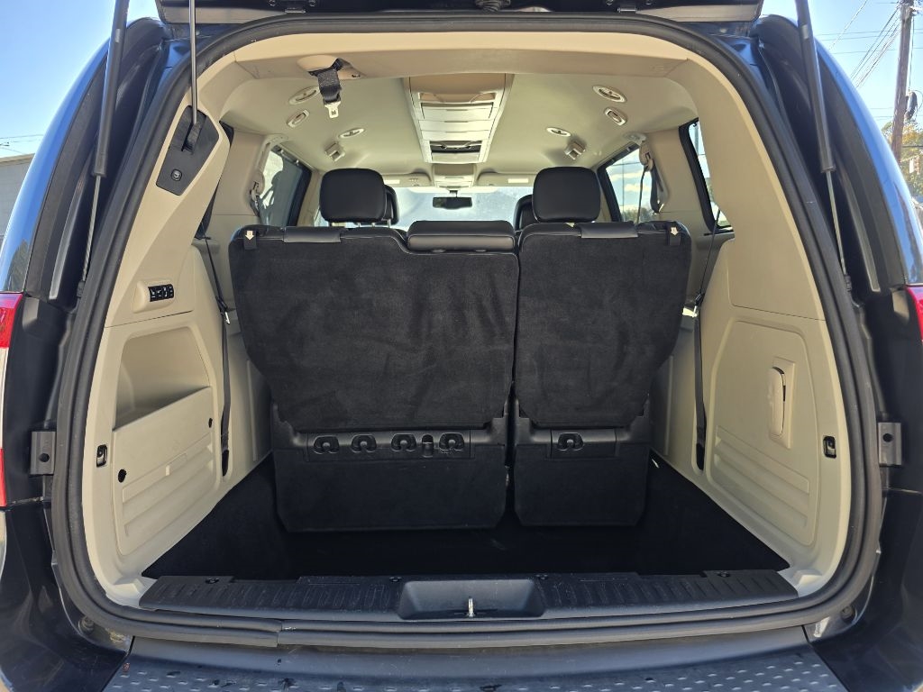 Chrysler Town & Country 4dr Wgn Touring-L 30th Anniversary 2014 Chrysler Town & Country 4dr Wgn Touring-L 30th Anniversary 2014