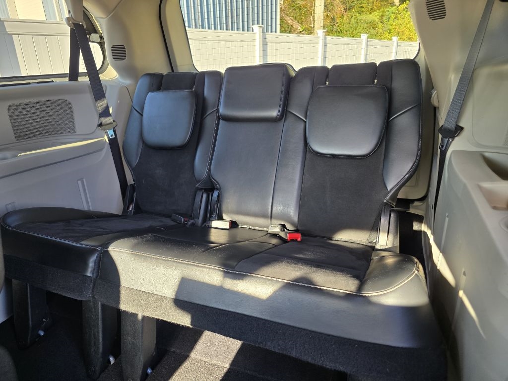 Chrysler Town & Country 4dr Wgn Touring-L 30th Anniversary 2014 Chrysler Town & Country 4dr Wgn Touring-L 30th Anniversary 2014