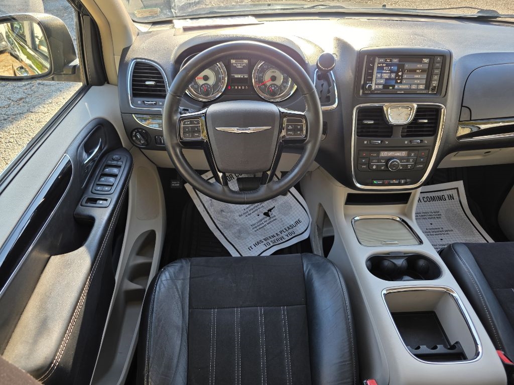 Chrysler Town & Country 4dr Wgn Touring-L 30th Anniversary 2014 Chrysler Town & Country 4dr Wgn Touring-L 30th Anniversary 2014