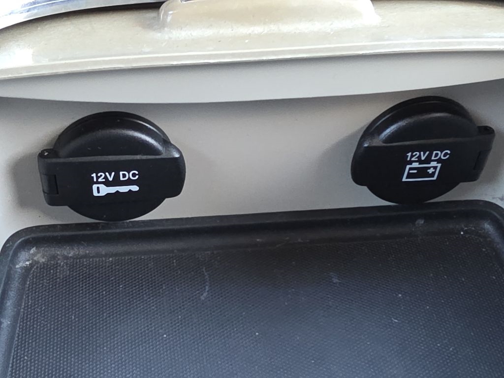 Chrysler Town & Country 4dr Wgn Touring-L 30th Anniversary 2014 Chrysler Town & Country 4dr Wgn Touring-L 30th Anniversary 2014