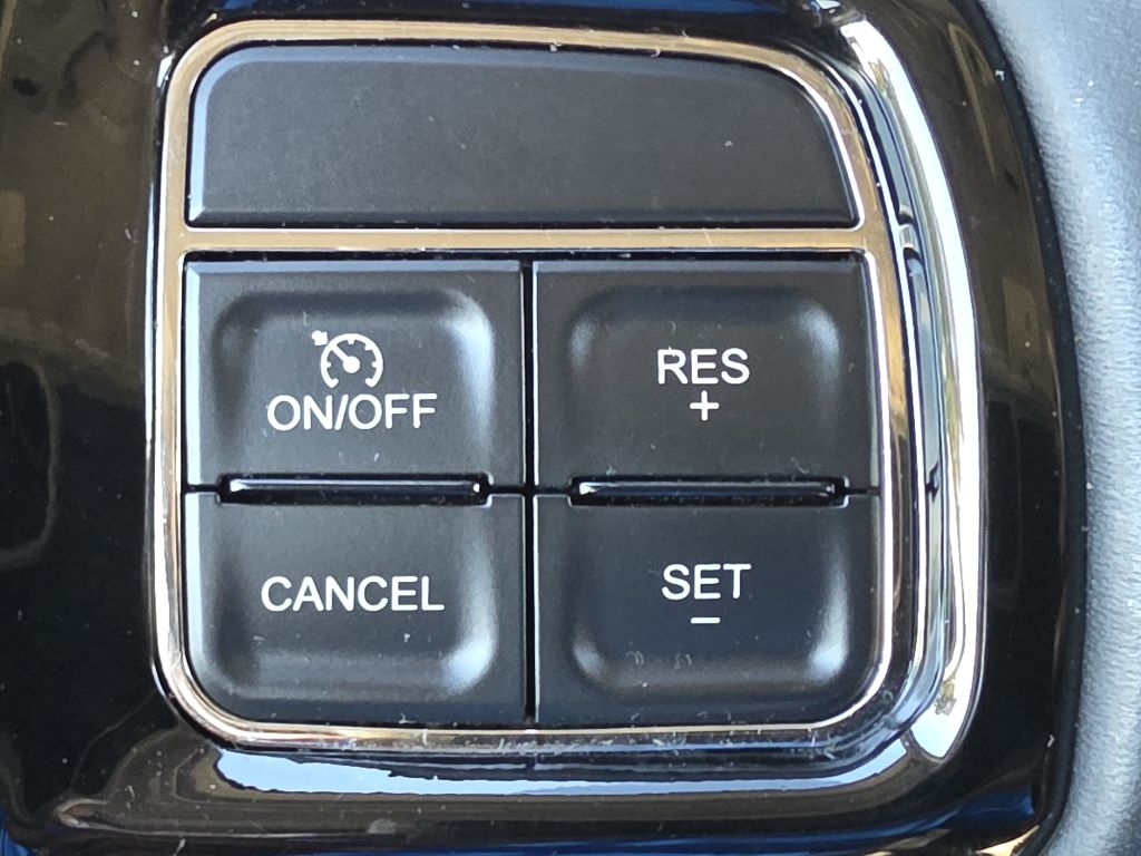 Chrysler Town & Country 4dr Wgn Touring-L 30th Anniversary 2014 Chrysler Town & Country 4dr Wgn Touring-L 30th Anniversary 2014