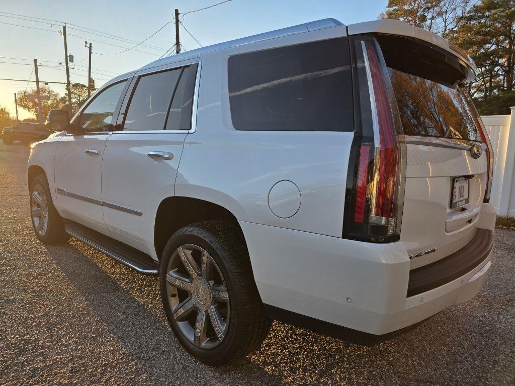 Cadillac Escalade 4WD 4dr Luxury 2018