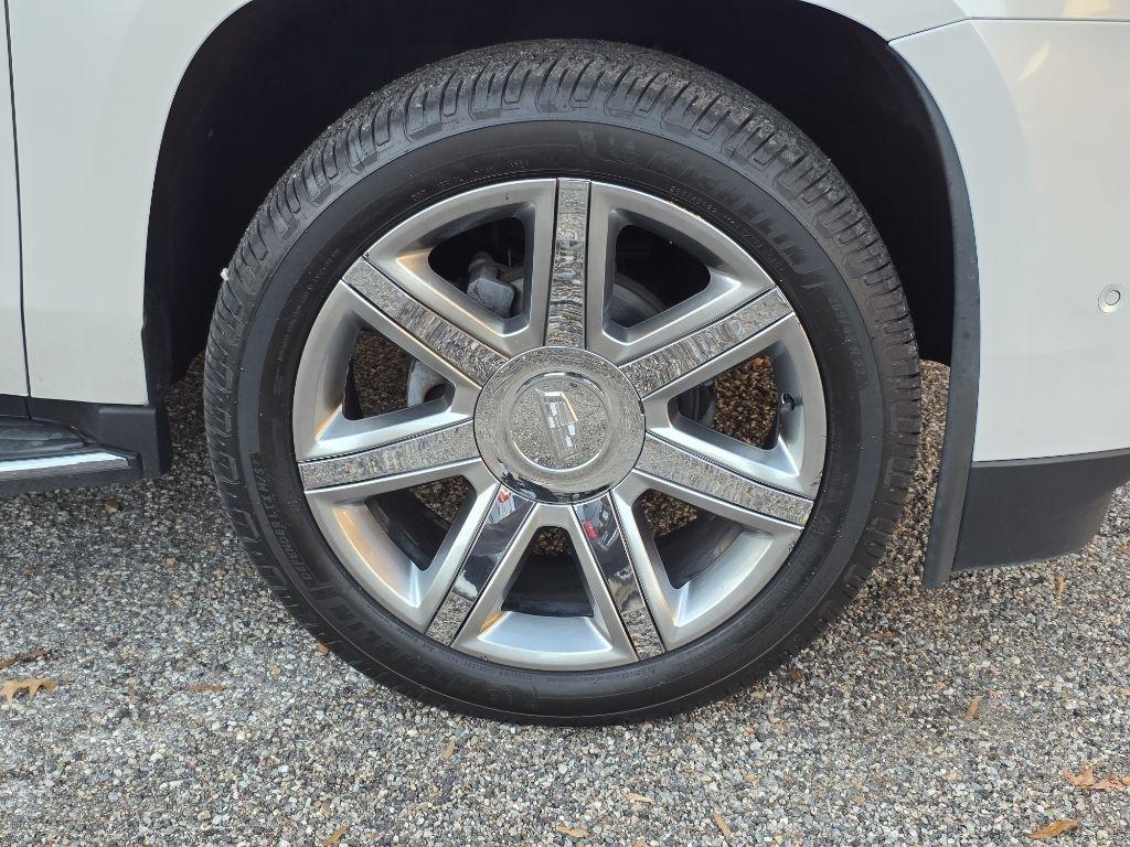 Cadillac Escalade 4WD 4dr Luxury 2018