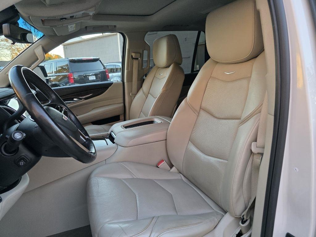 Cadillac Escalade 4WD 4dr Luxury 2018