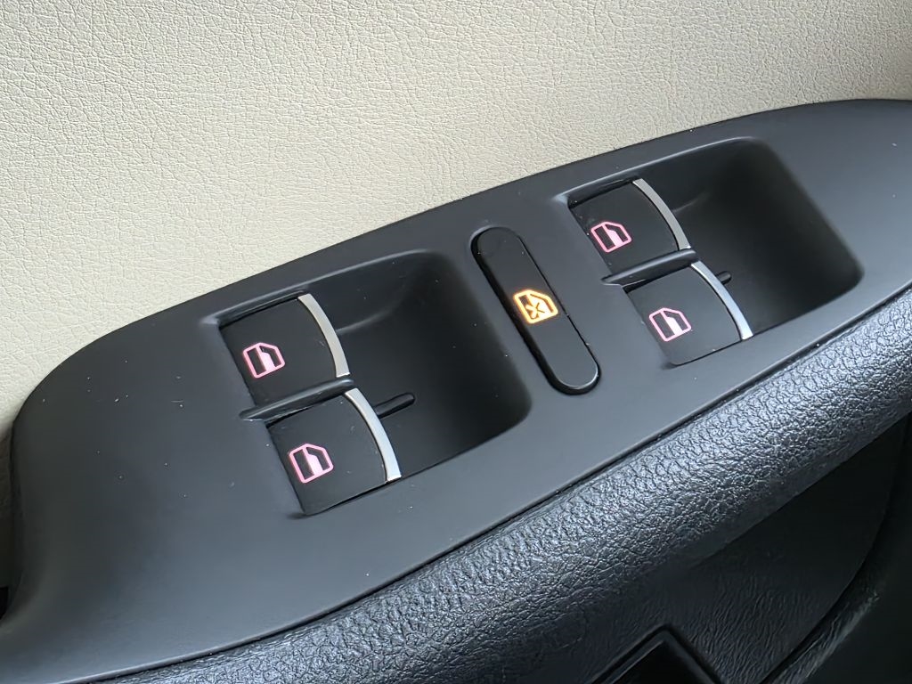 Volkswagen Jetta 1.8T SEL Auto 2017 Volkswagen Jetta 1.8T SEL Auto 2017