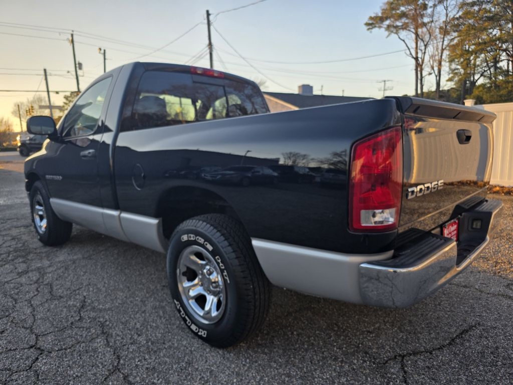 Dodge Ram 1500 2dr Reg Cab 120.5" WB SLT 2003