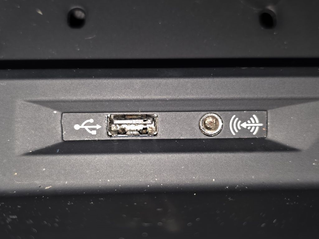 Volkswagen Passat R-Line w/Comfort Pkg Auto 2017