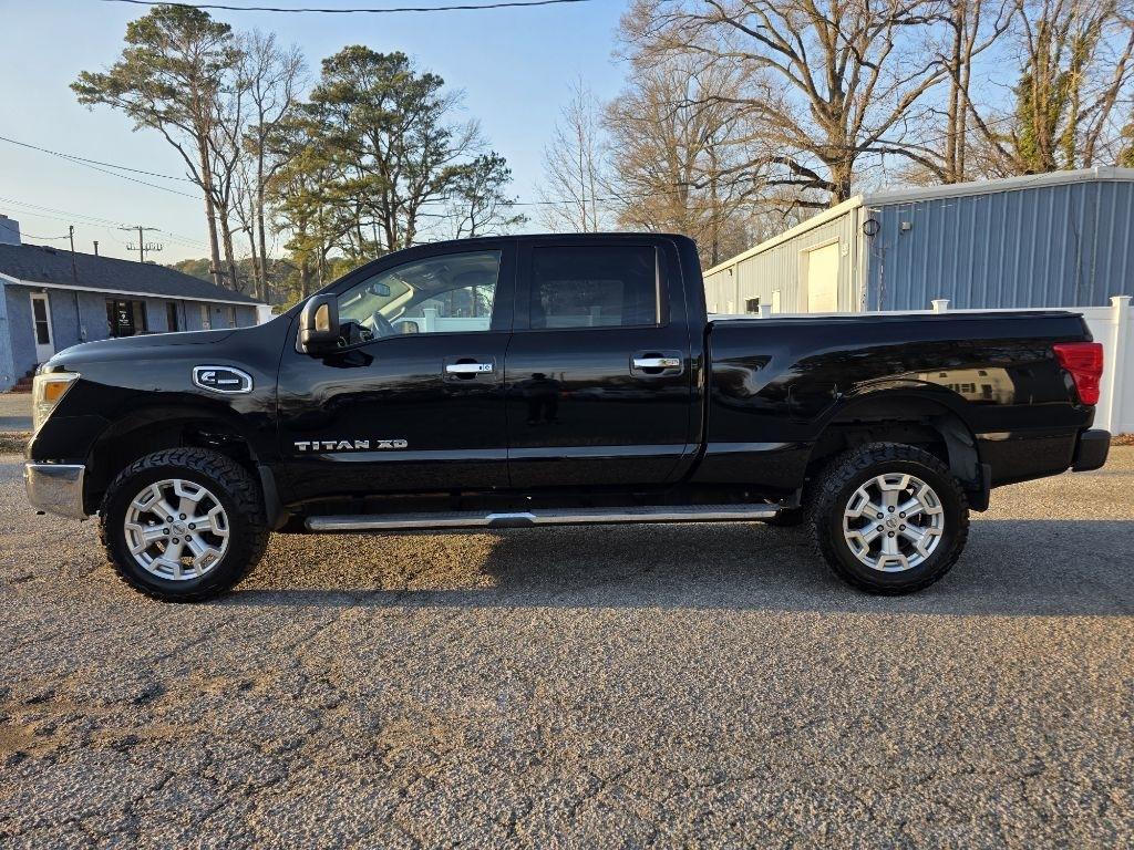 Nissan Titan XD 4x4 Diesel Crew Cab SV 2017