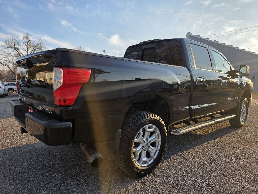 Nissan Titan XD 4x4 Diesel Crew Cab SV 2017