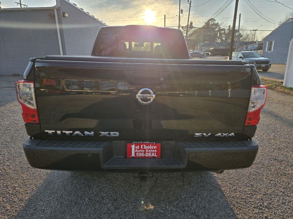 Nissan Titan XD 4x4 Diesel Crew Cab SV 2017