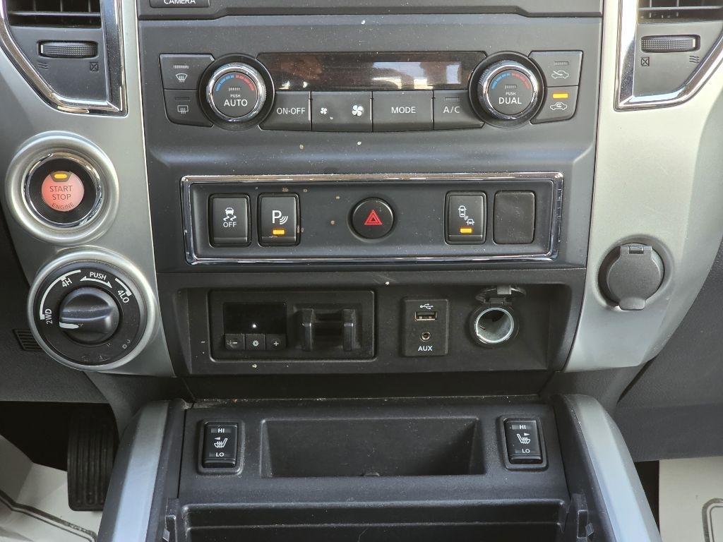 Nissan Titan XD 4x4 Diesel Crew Cab SV 2017