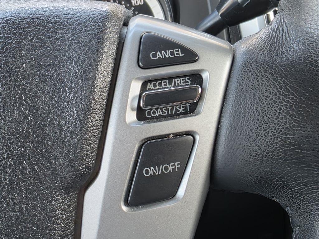 Nissan Titan XD 4x4 Diesel Crew Cab SV 2017