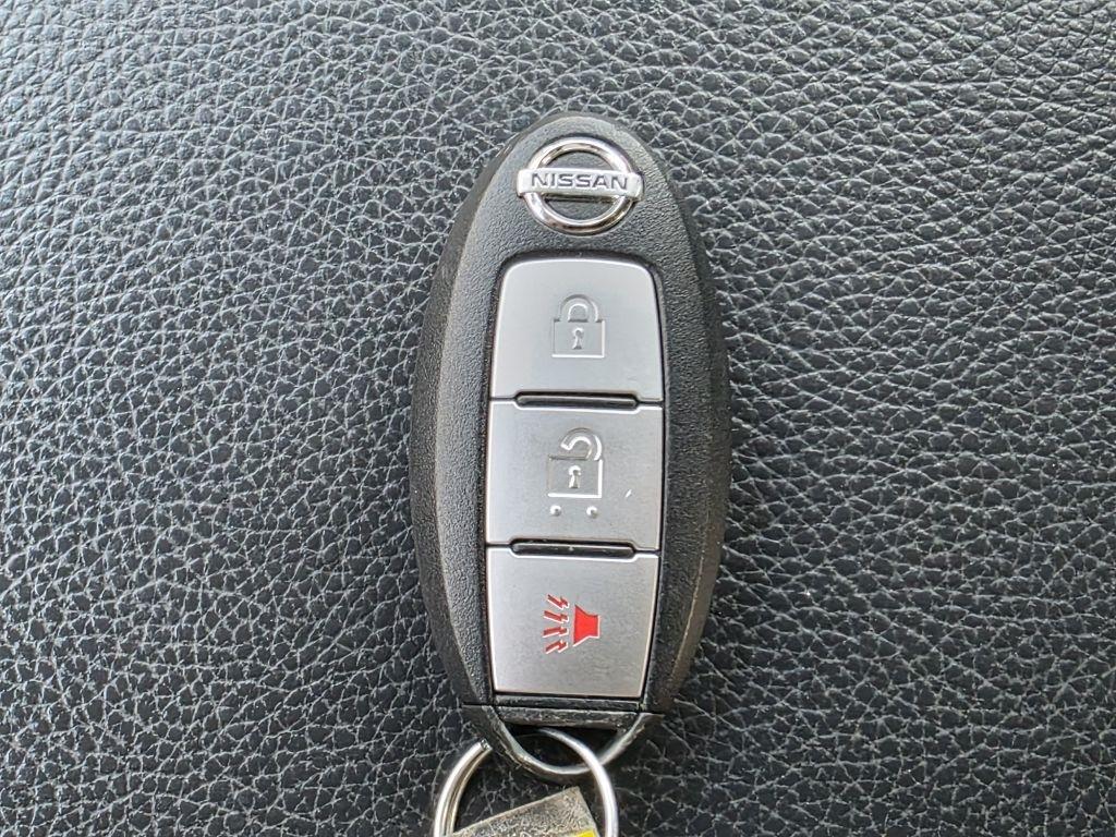 Nissan Titan XD 4x4 Diesel Crew Cab SV 2017