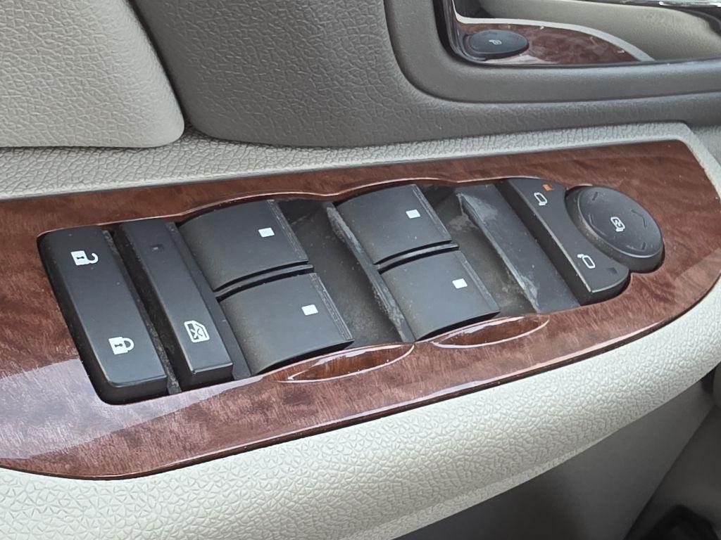 GMC Yukon XL 4WD 4dr 1500 SLE 2007