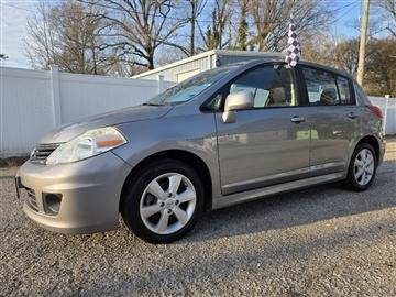2012 Nissan Versa 5dr HB CVT 1.8 SL