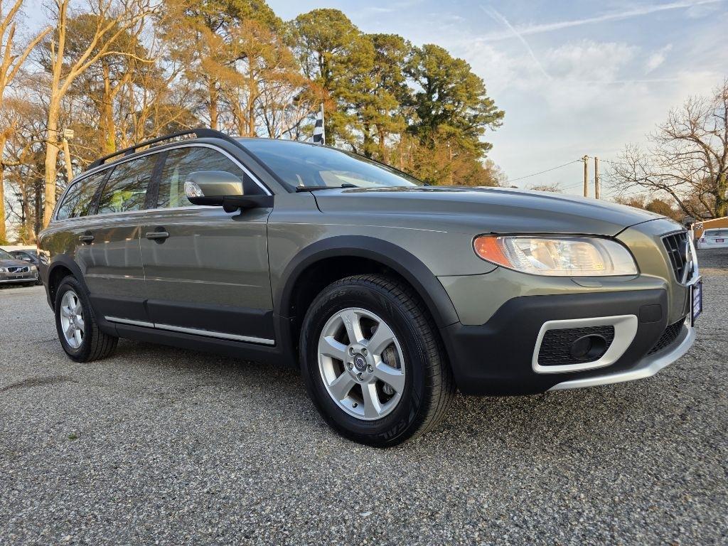 Volvo XC70 4dr Wgn 3.2L 2010